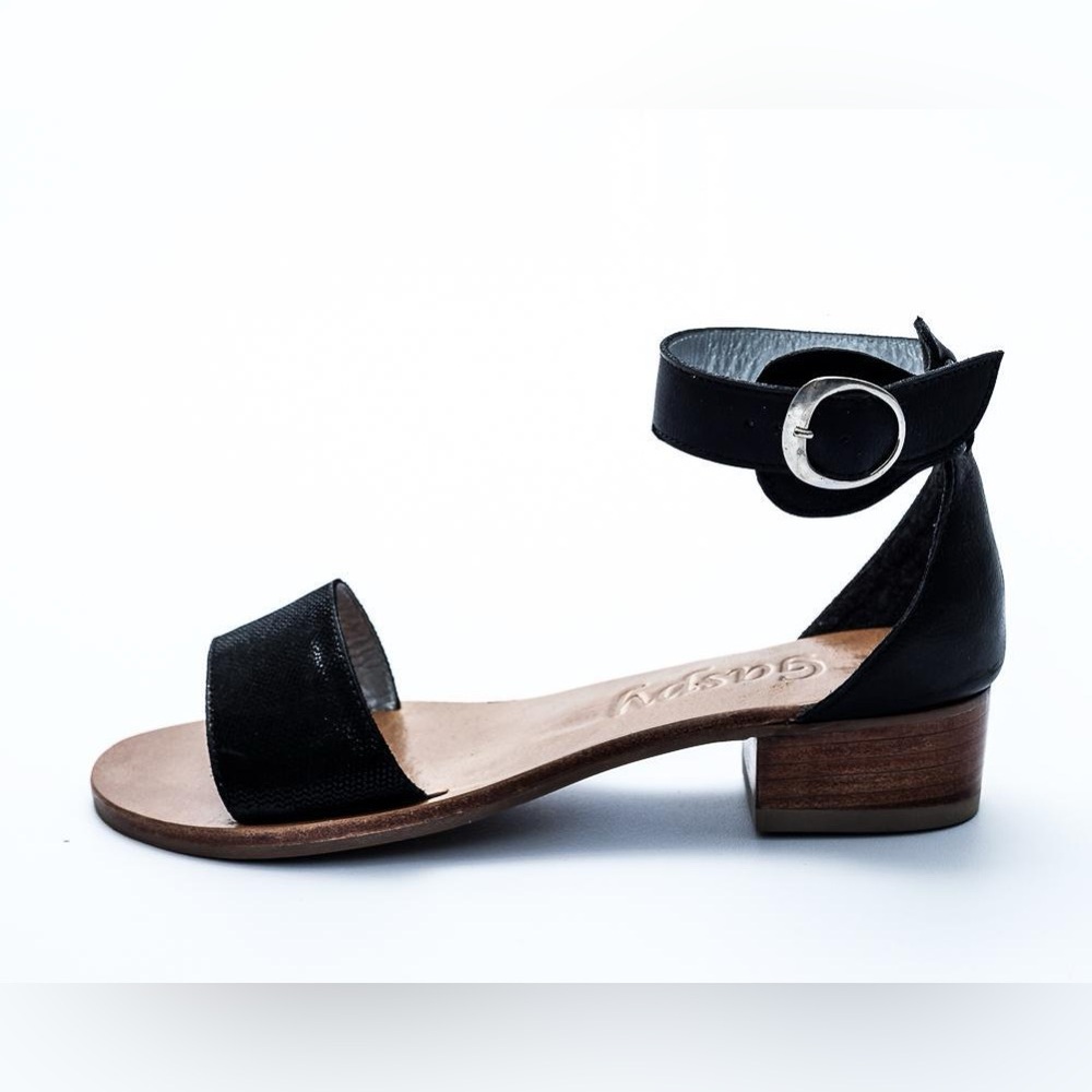 EUC Gaspy • Nicole Sandals (BLACK)